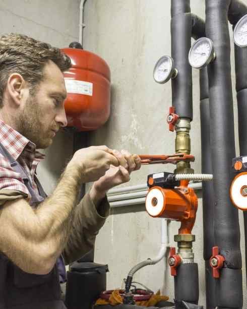 PLUMBER JOB IN UAE - MANPOWER SUPPLY - DAR AL QAMAR